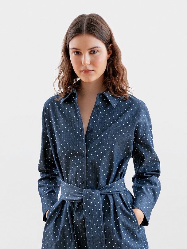 Платье-рубашка из джинсовой ткани