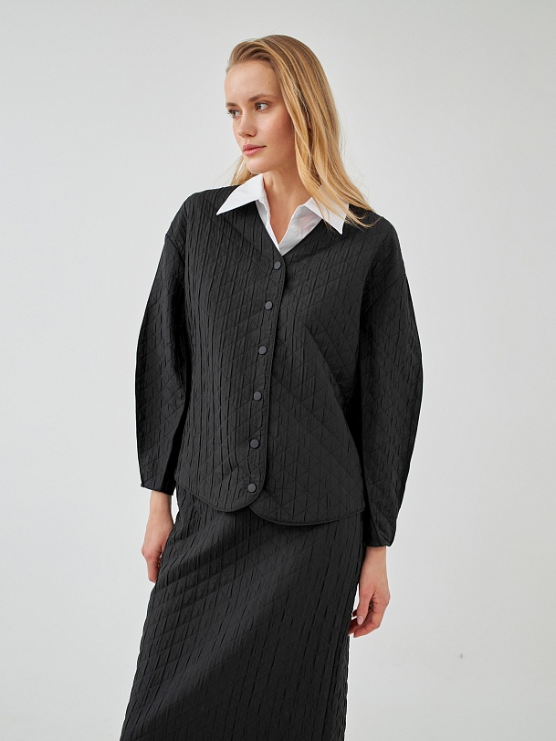  Свободный стеганый жакет на кнопках