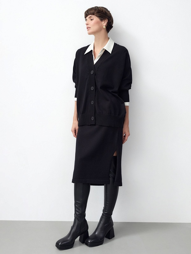 Трикотажная юбка с боковым разрезом