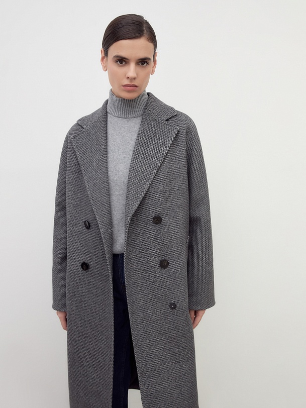 Шерстяное пальто с мембраной и утеплённой спинкой