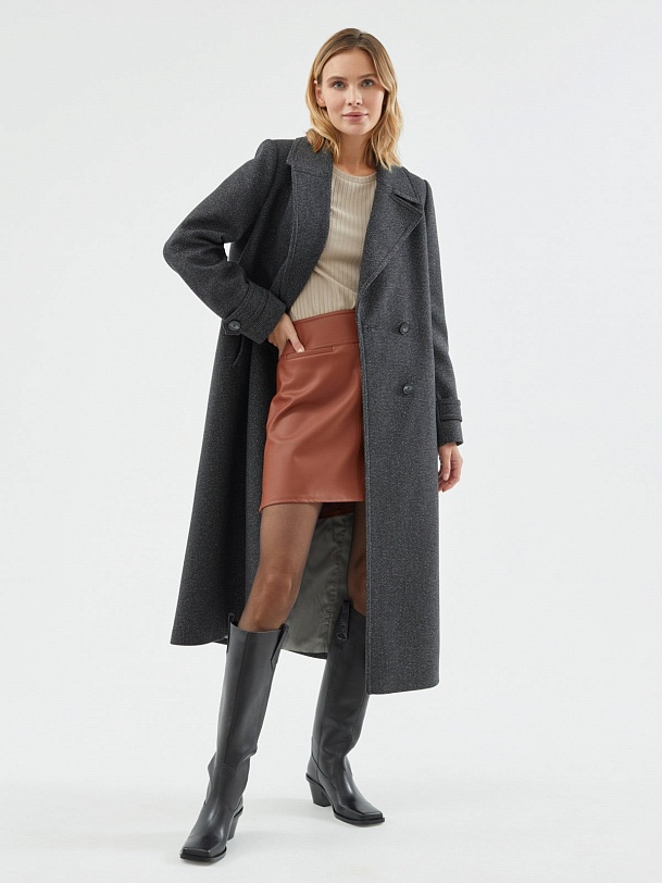 Шерстяное пальто с мембраной и утеплённой спинкой