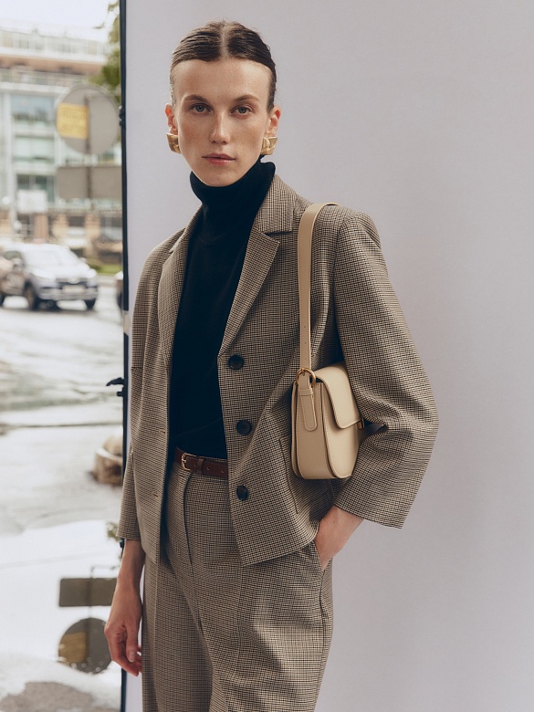 Укороченный жакет с накладными карманами POMPA арт.1100650bw0390