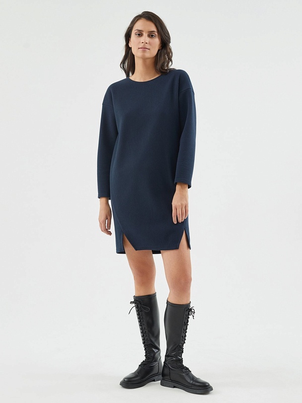 Платье-туника из фактурного трикотажа