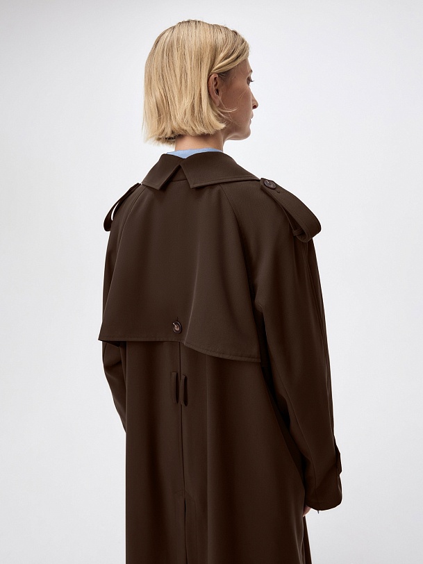Классический тренч с застёжкой на воротнике