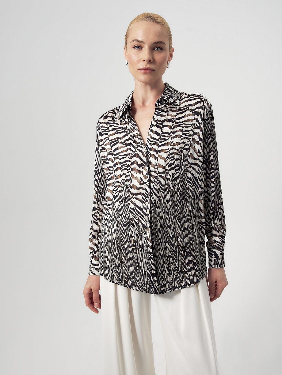 Блуза из атласной ткани с анималистичным принтом
