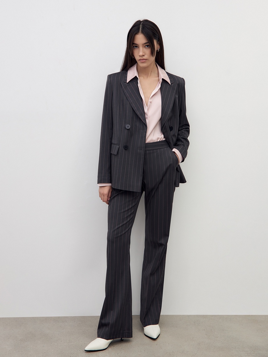 Брюки полуприлегающего силуэта в тонкую полоску