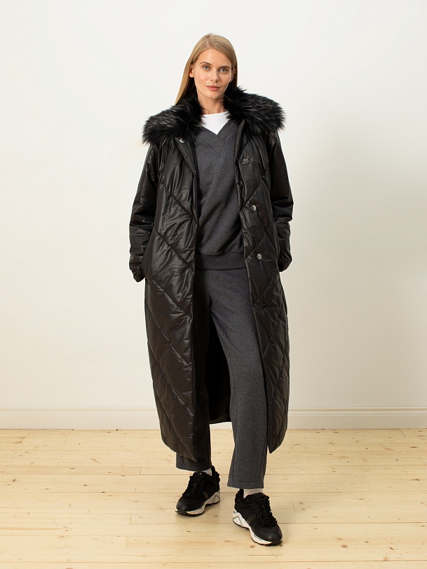 Пальто зимнее с мембраной и отстегивающимся воротником