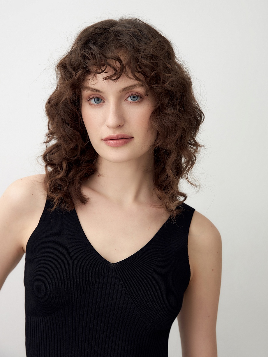 Кроп-топ на бретелях