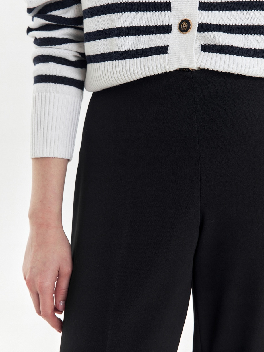 Расклешенные брюки из мягкой костюмной ткани