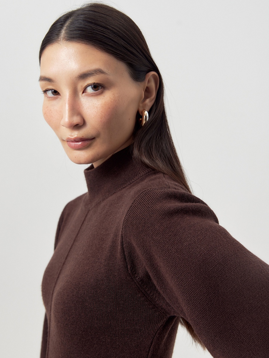 Вязаное шерстяное платье цвета горький шоколад