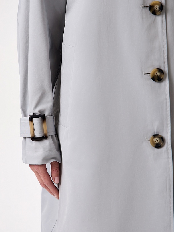 Непромокаемый тренч с высоким воротником