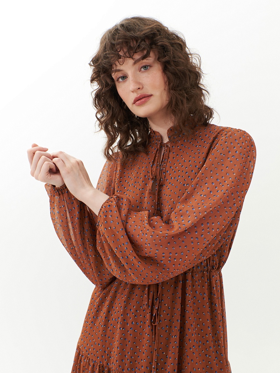 Шифоновое платье с мелким принтом