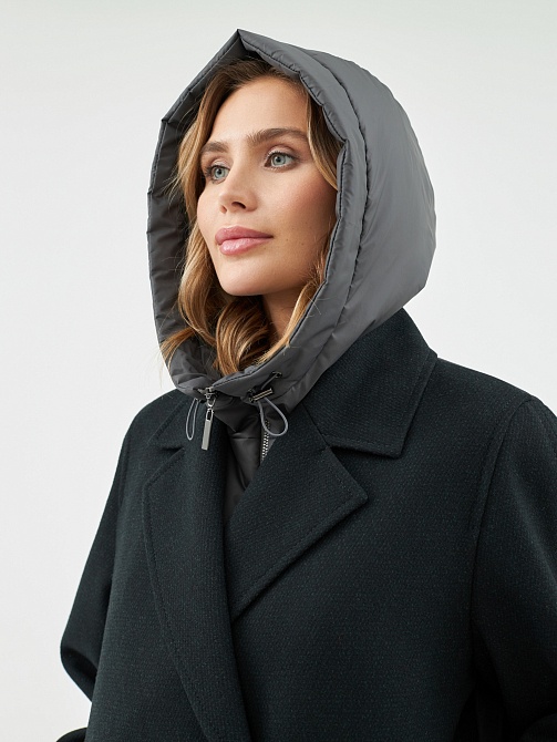 Шерстяное пальто с мембраной, утеплённой спинкой и съёмным капюшоном