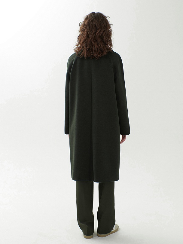 Шерстяное пальто с мембраной и утеплённой спинкой