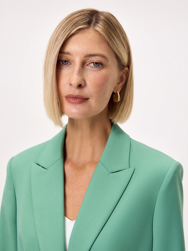 Жакет из костюмной ткани с вискозой