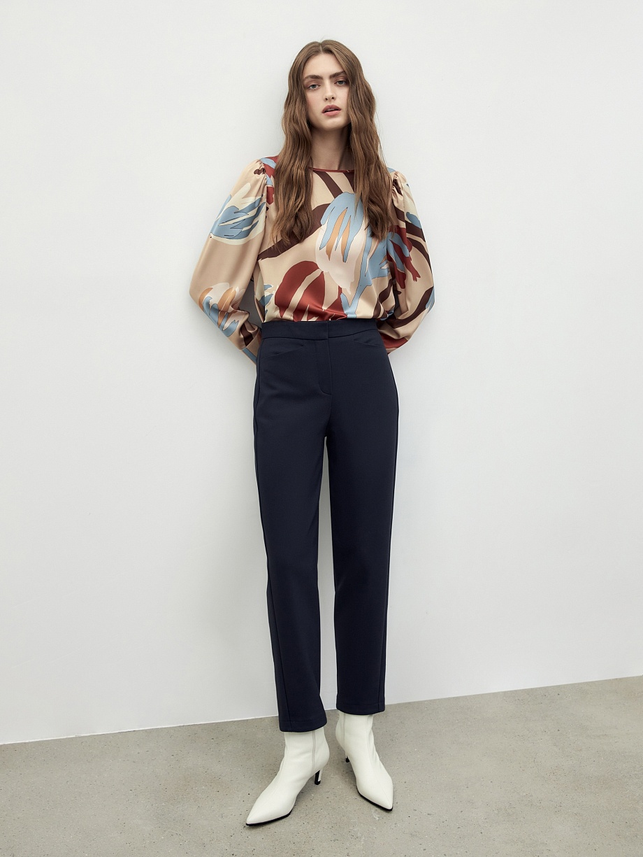 Брюки-бананы из утепленной костюмной ткани