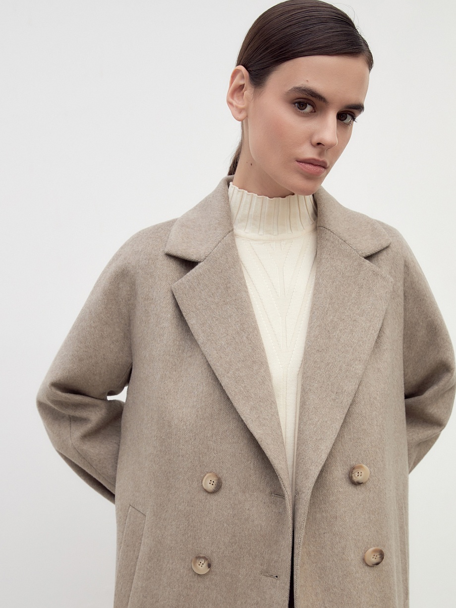 Шерстяное пальто с мембраной и утеплённой спинкой