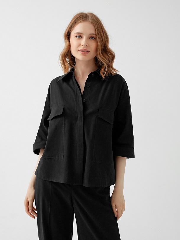 Хлопковая рубашка с накладными карманами и укороченным рукавом