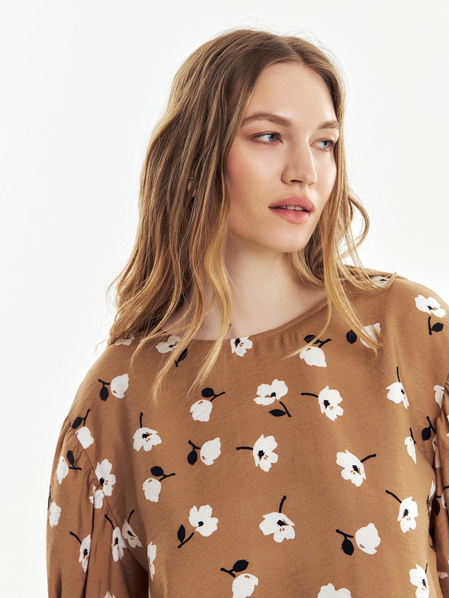 Блуза из вискозы с цветочным принтом
