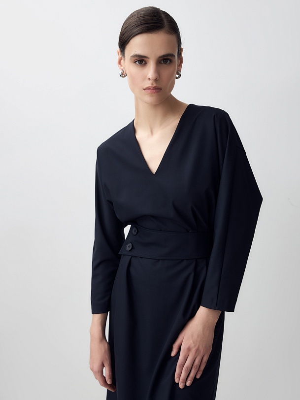 Прямое платье миди