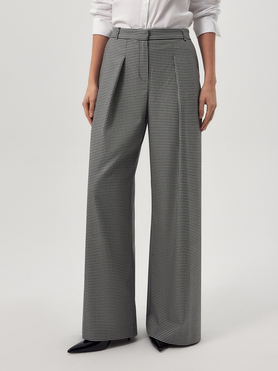 Прямые брюки из костюмной ткани с вискозой