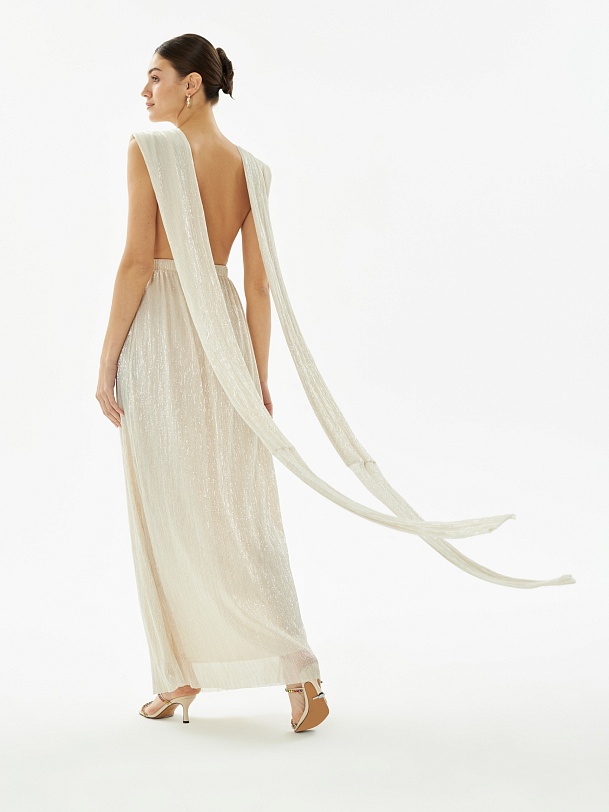 Вечернее платье без рукавов