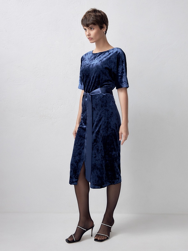 Коктейльное платье из бархата