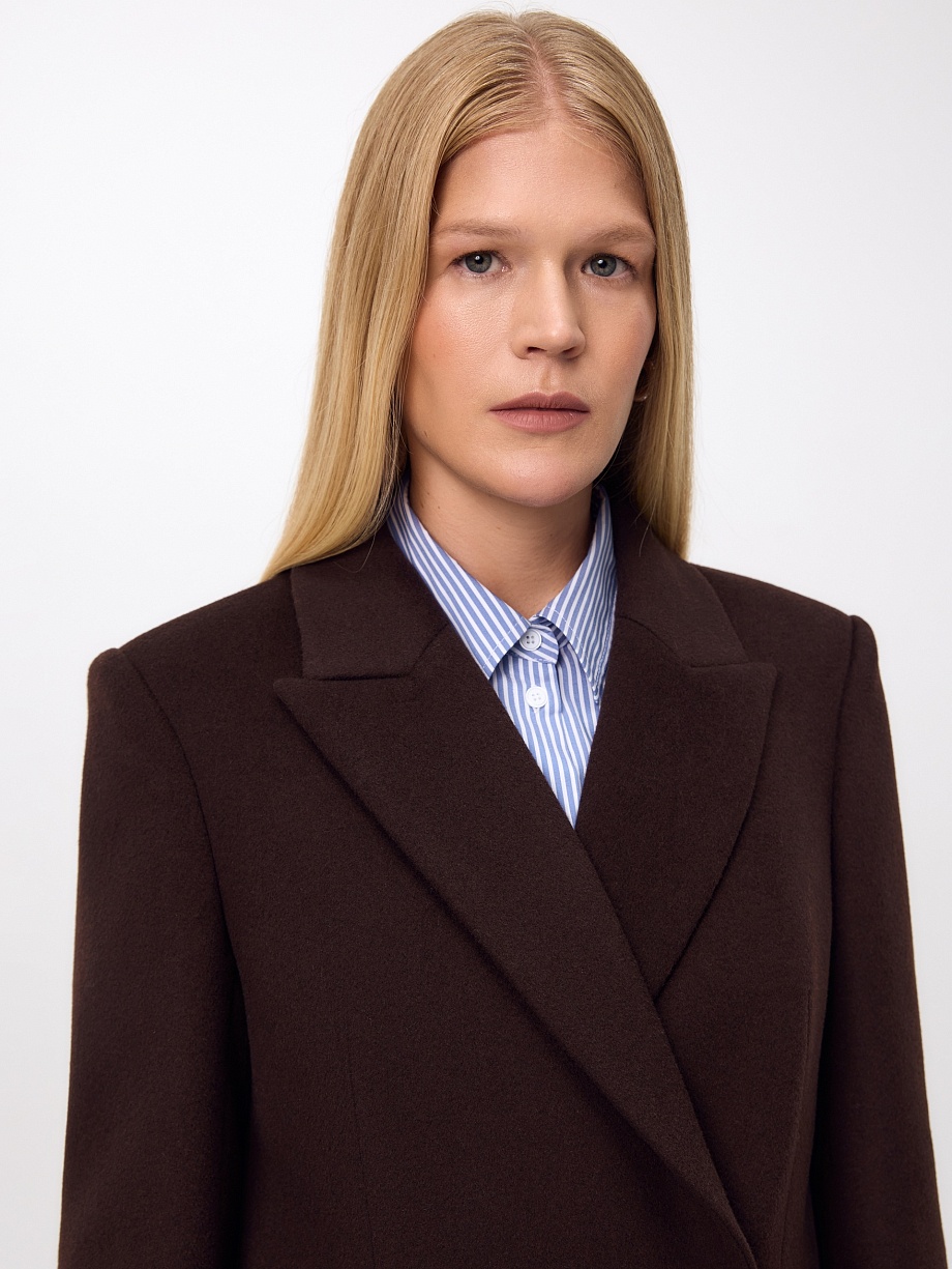 Пальто из шерсти с мембраной и утеплённой спинкой