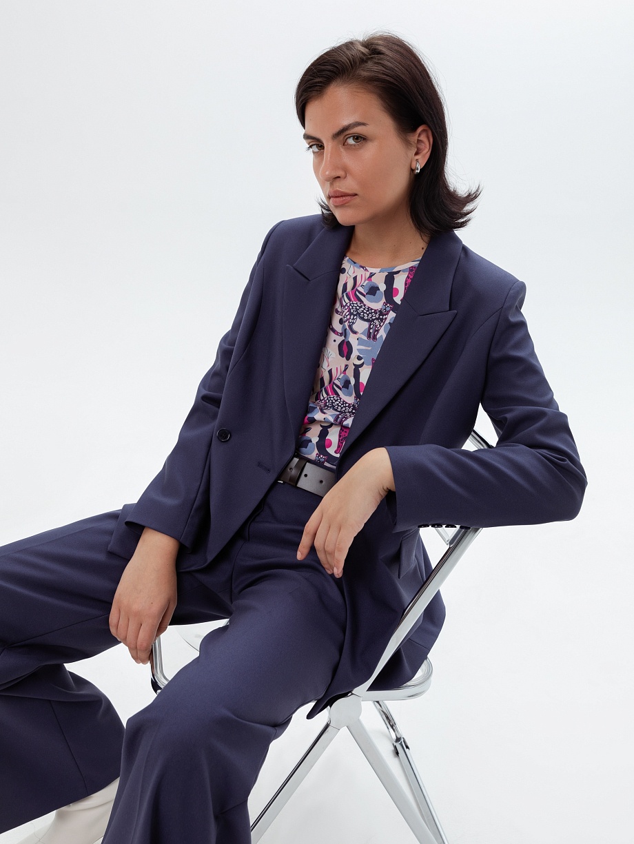 Классический удлиненный двубортный жакет