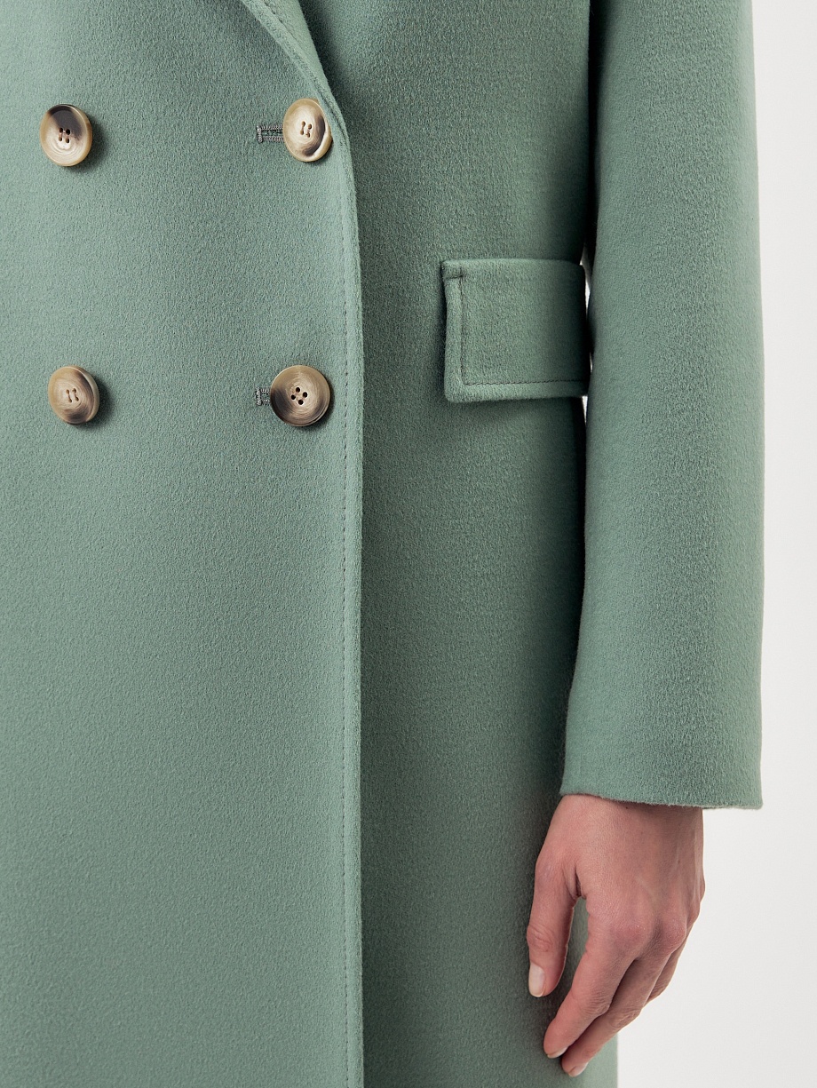 Двубортное пальто-трапеция с мембраной