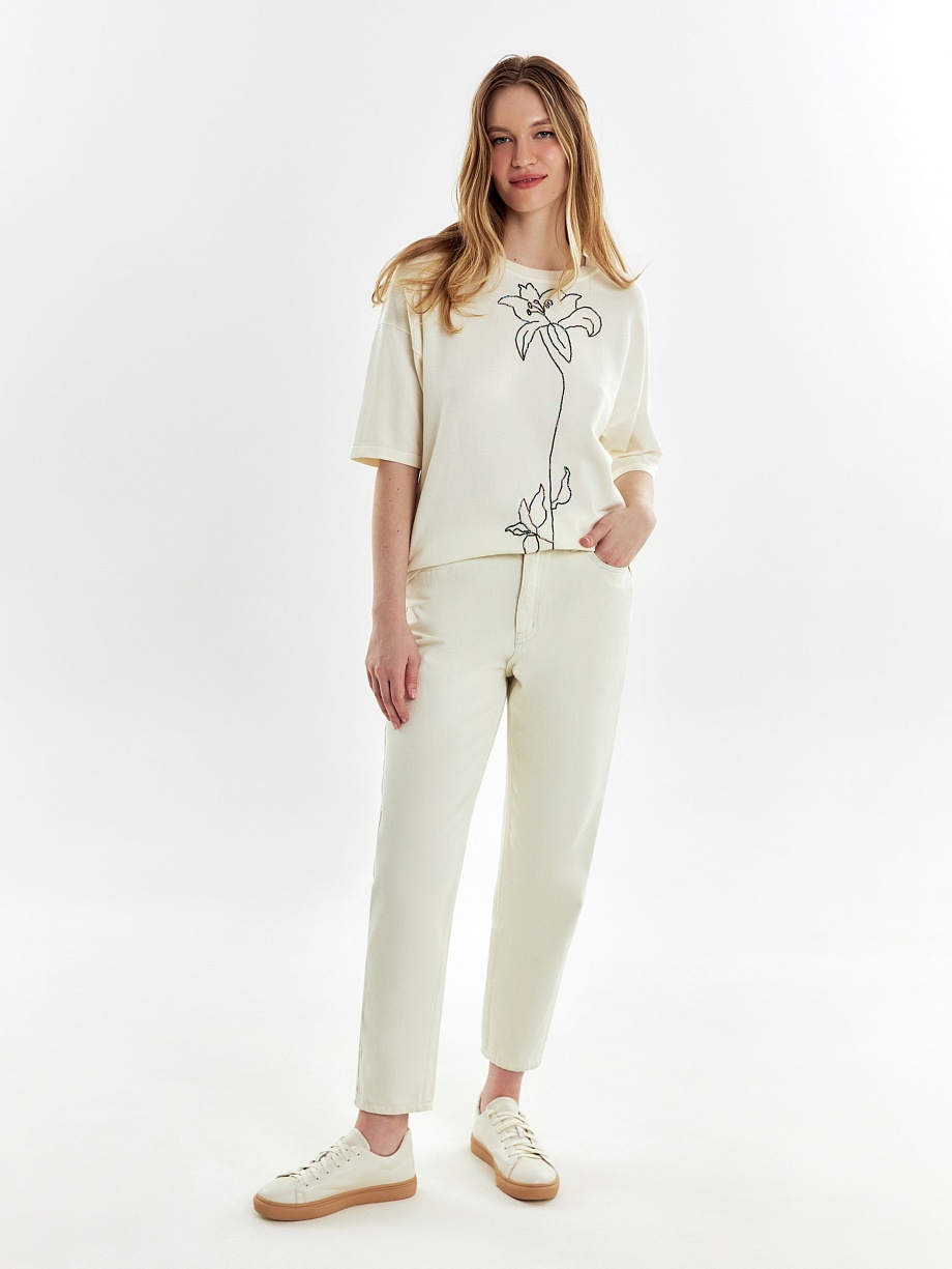 Джемпер из вискозного трикотажа с вышивкой стеклярусом