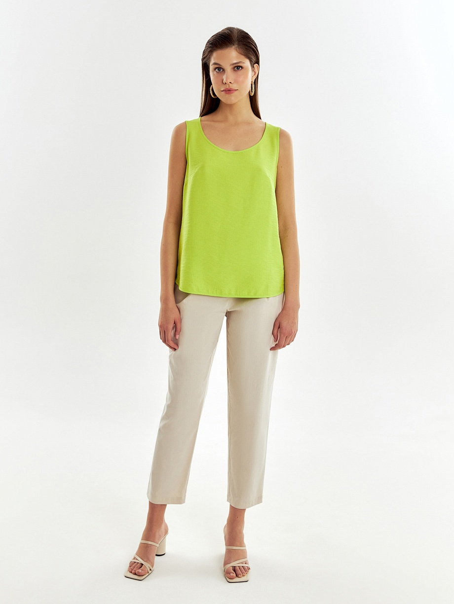 Яркий топ из вискозы