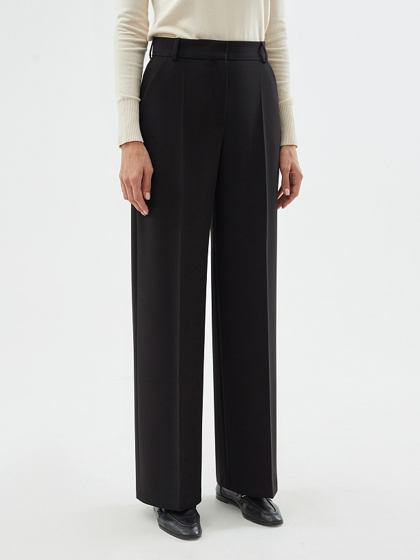 Прямые брюки свободного силуэта