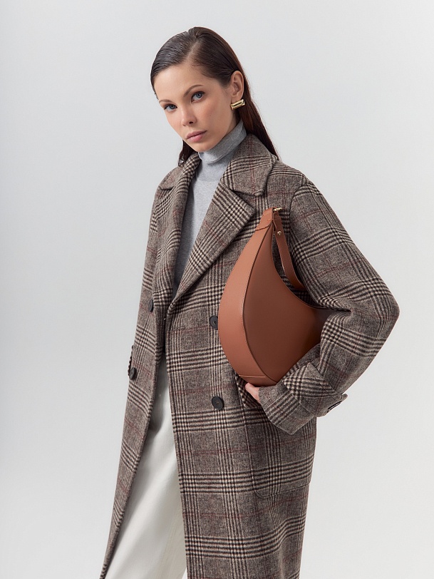 Шерстяное пальто с мембраной и утеплённой спинкой