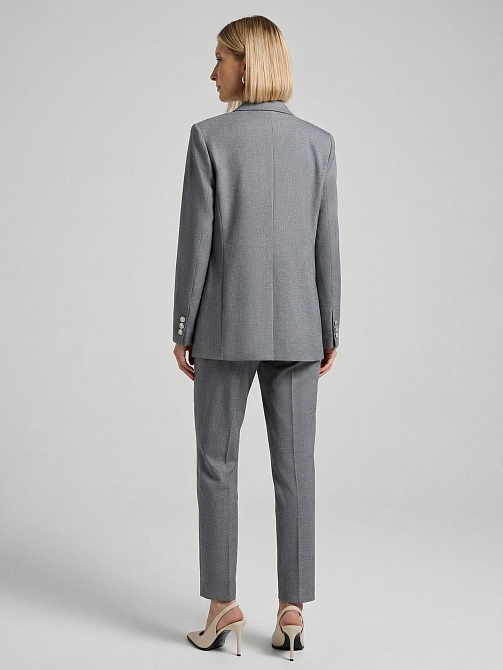 Классический жакет из костюмной ткани