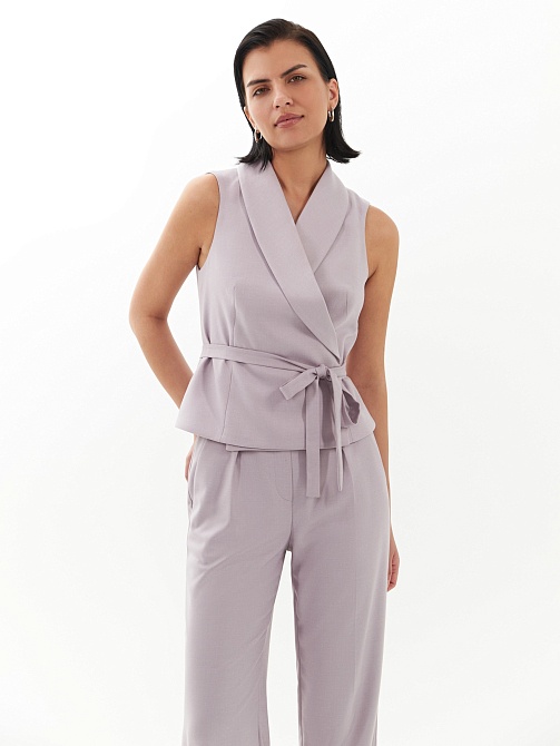 Жилет на запах с длинными завязками POMPA