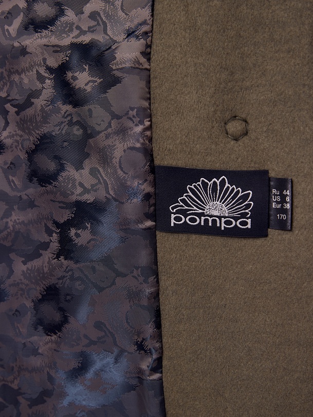 Демисезонное полупальто из шерсти