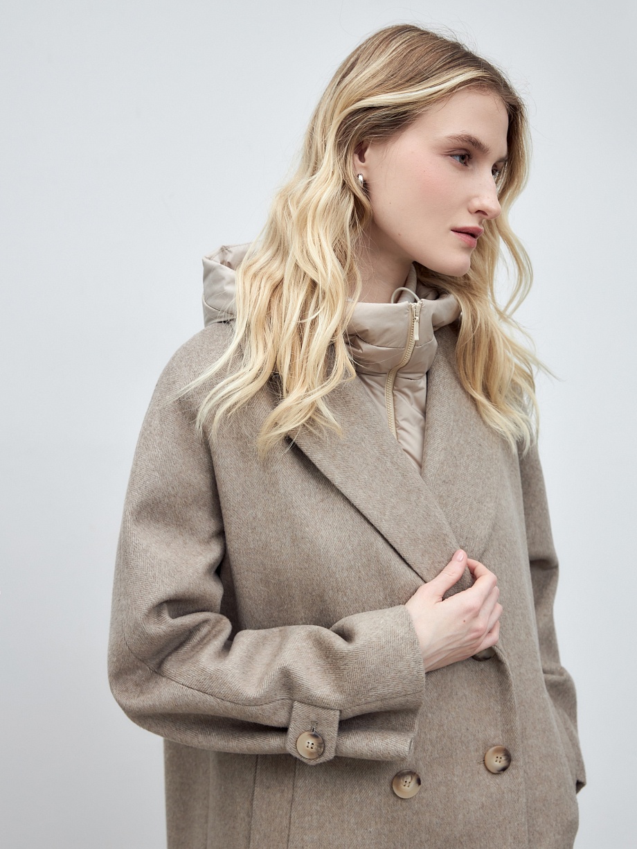 Шерстяное пальто с мембраной и утеплённой спинкой