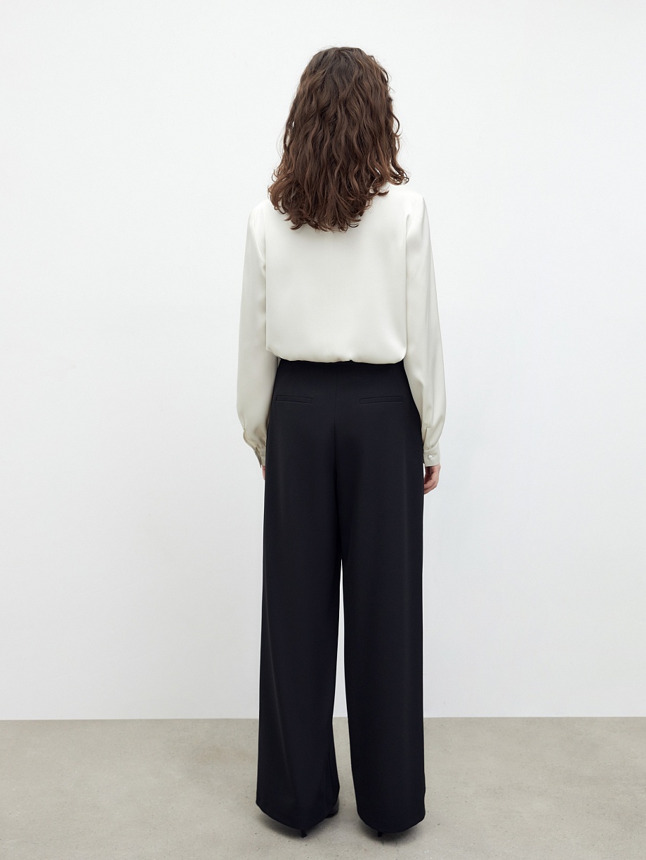 Широкие брюки с запахом