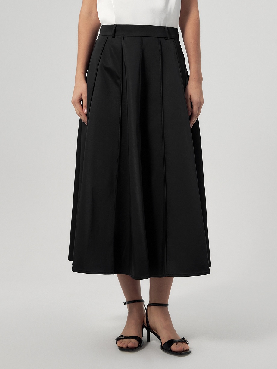 Юбка трапеция из костюмной ткани с матовым блеском