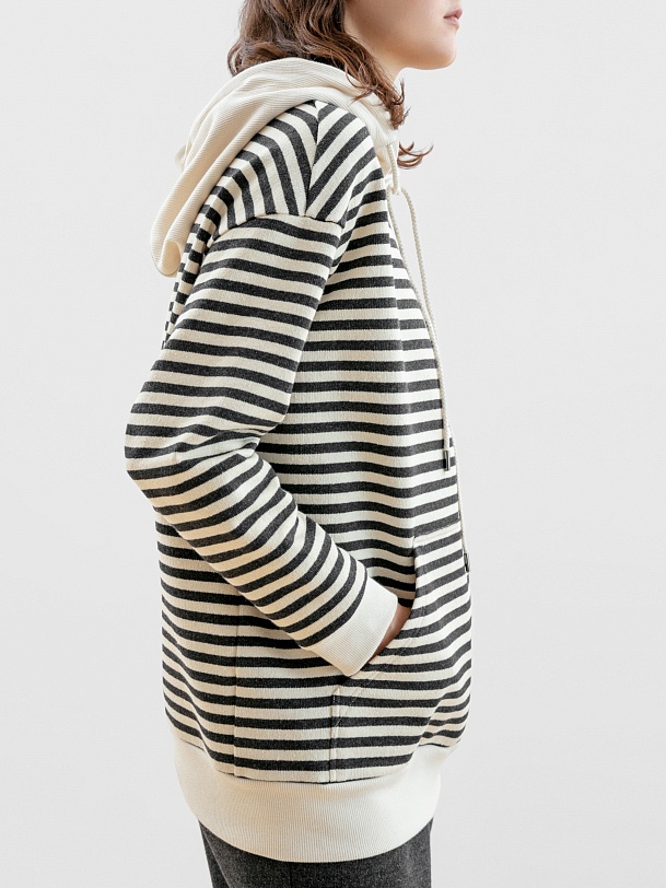 Толстовка в полоску с капюшоном