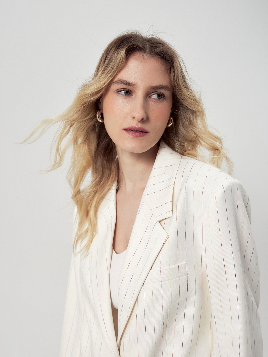 Приталенный жакет в разноцветную полоску