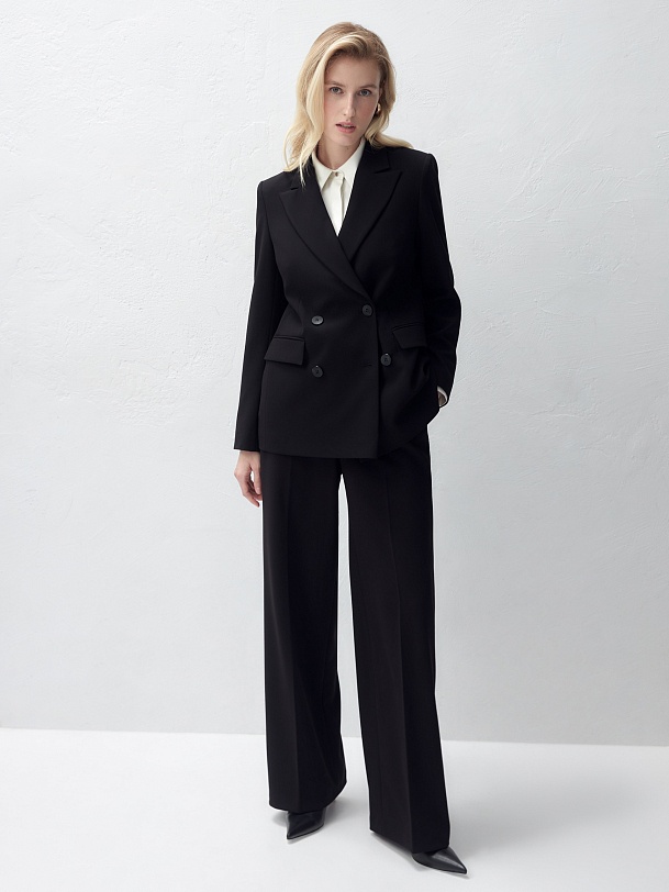 Прямые брюки свободного силуэта