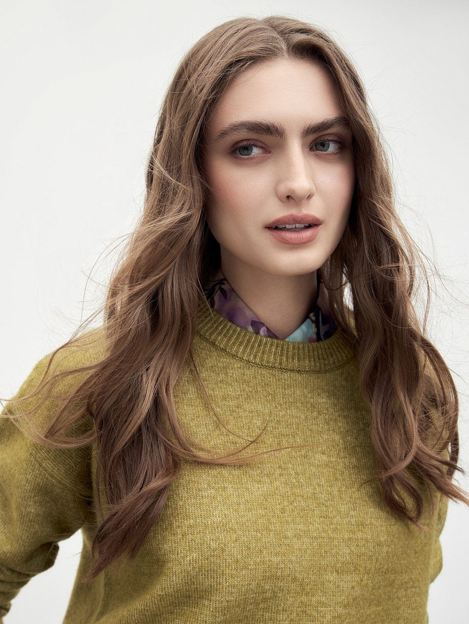 Джемпер из вязаного трикотажа прямого силуэта