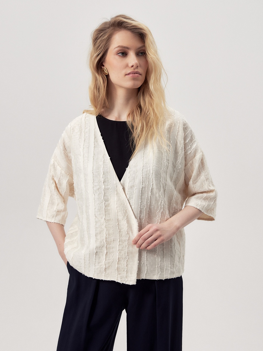 Летний жакет с поясом