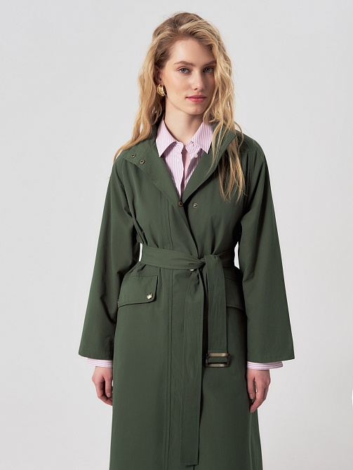 Непромокаемый расклешённый плащ