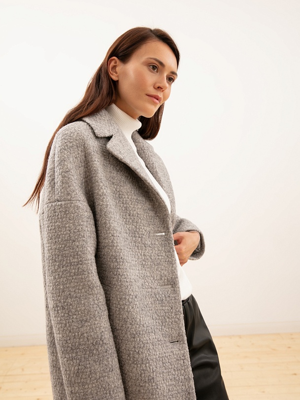 Шерстяное пальто с мембраной и утеплённой спинкой