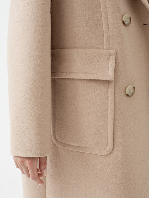 Шерстяное пальто с мембраной и утепленной спинкой