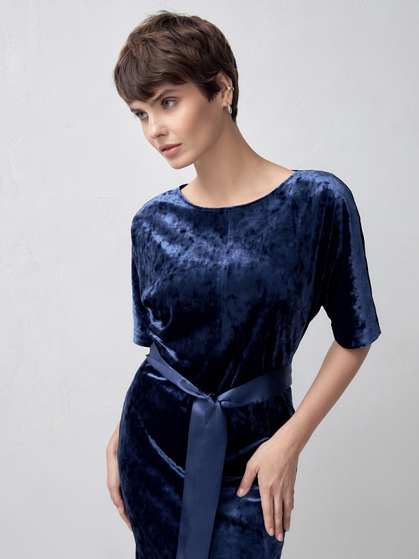 Коктейльное платье из бархата