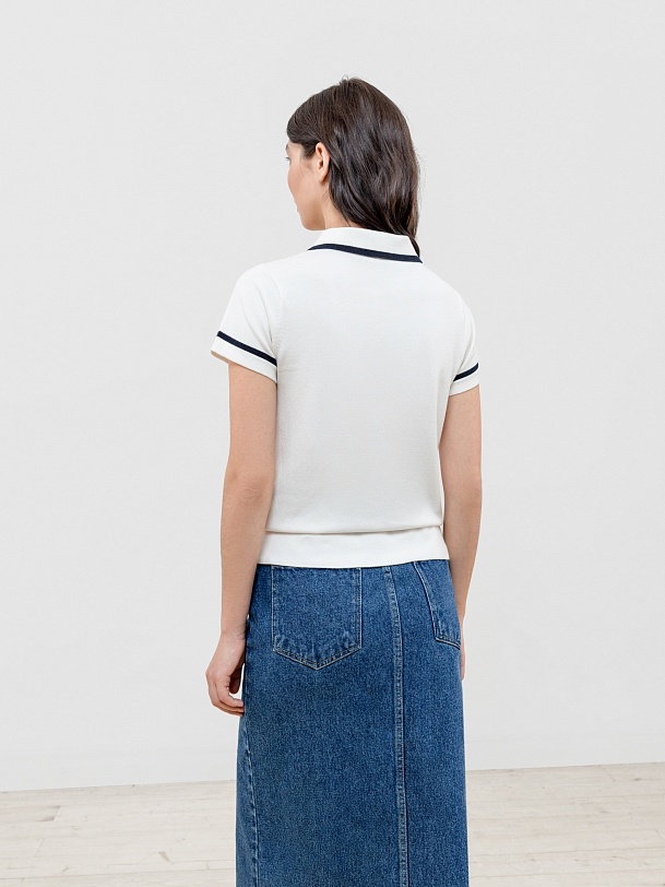 Джемпер с V-вырезом и коротким рукавом